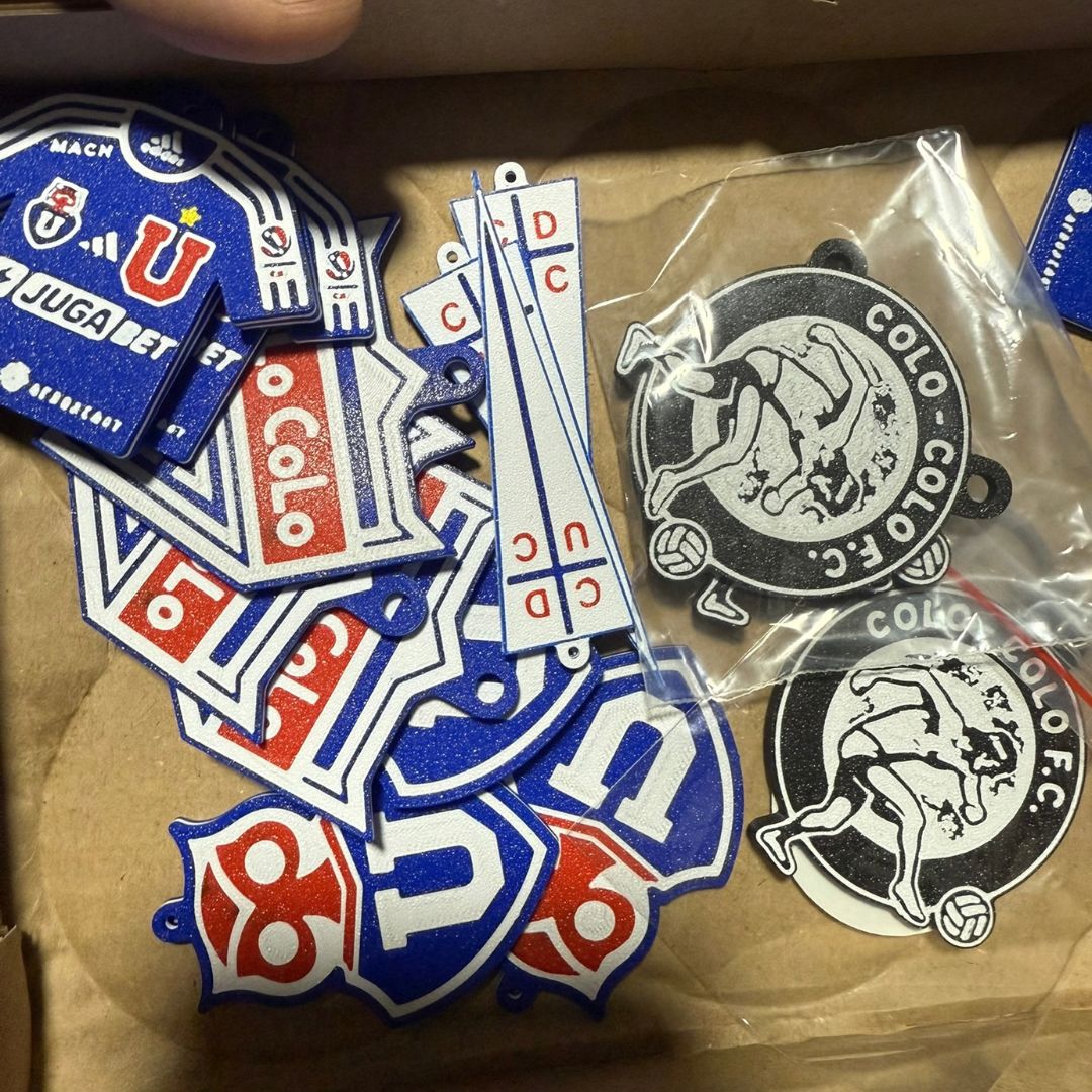 Llaveros personalizados KuroFab